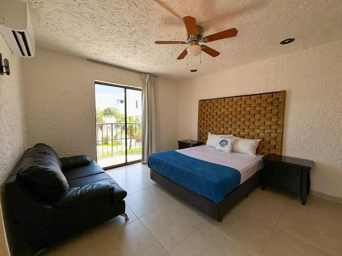 Villa Espaciosa En Cancun A Pasos Del Mar 0*,  Meksyk