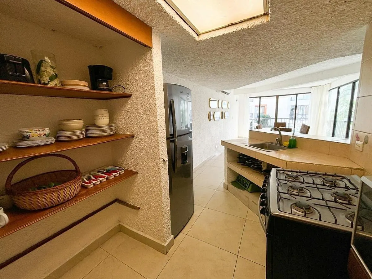 Villa Espaciosa En Cancun A Pasos Del Mar Vakantiehuis