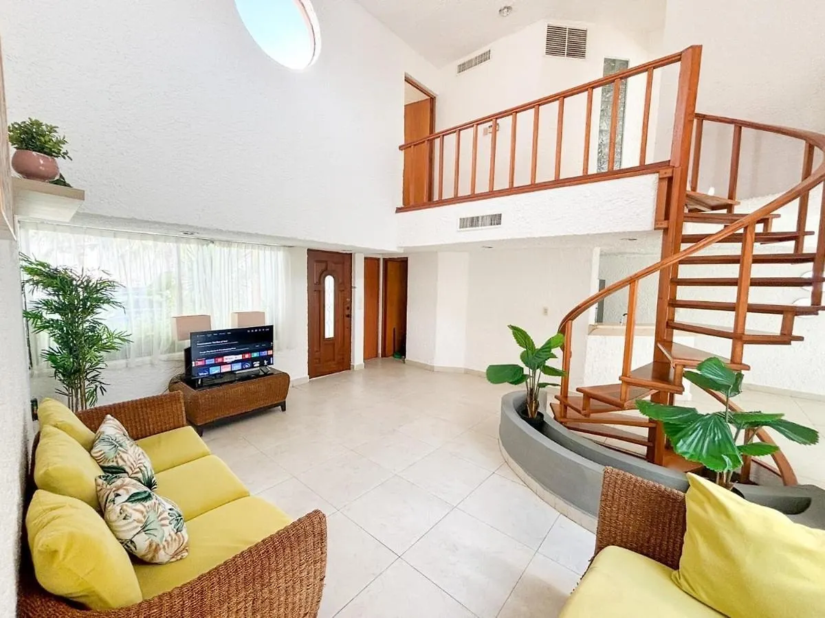 Vakantiehuis Villa Espaciosa En Cancun A Pasos Del Mar